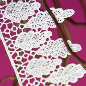 2" Leaf Guipure Lace 27.4 Mtr Card Ivory GP322602
