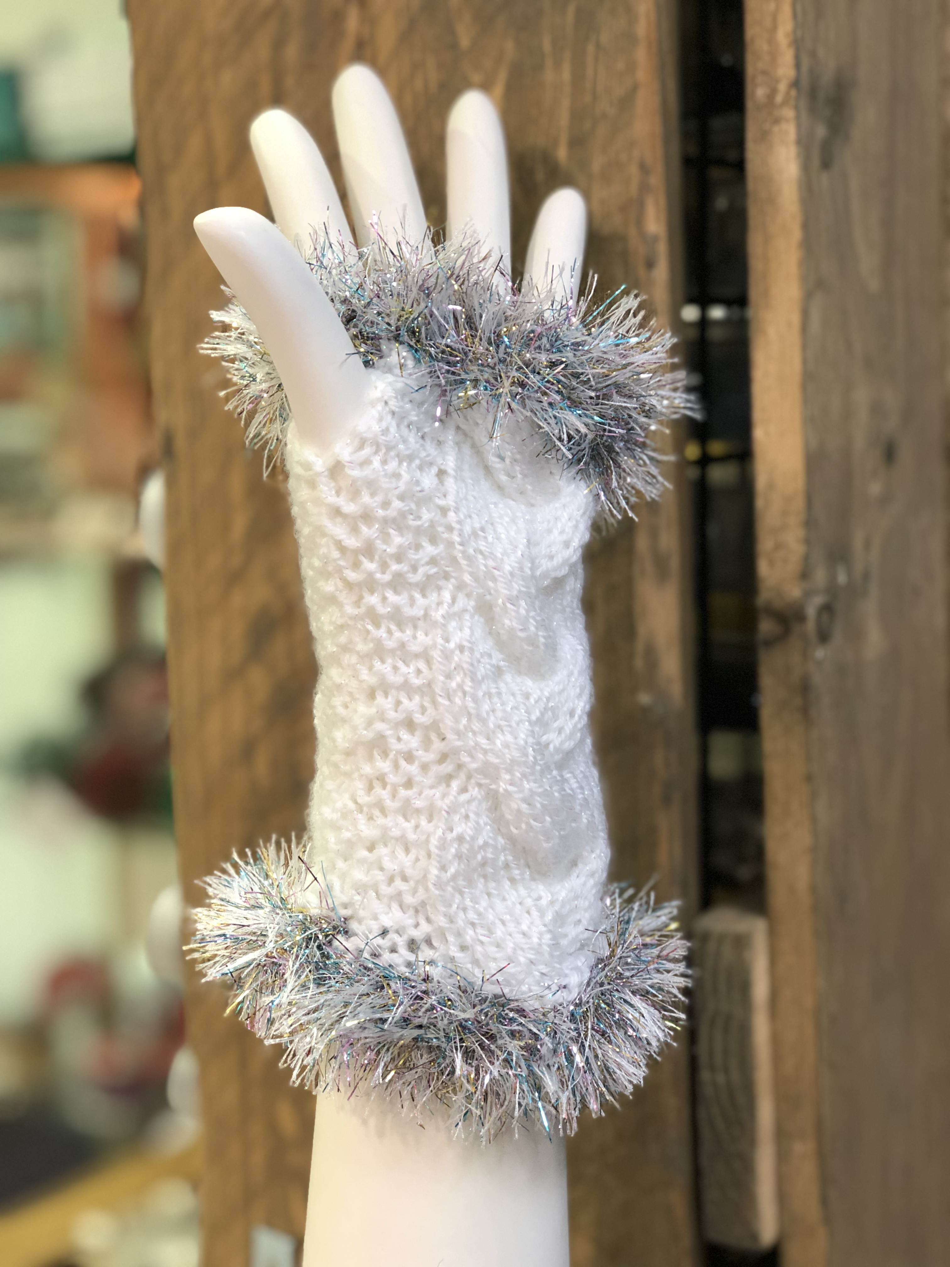 Knitted Hand Warmer Diamond White With Tinsel Yarn