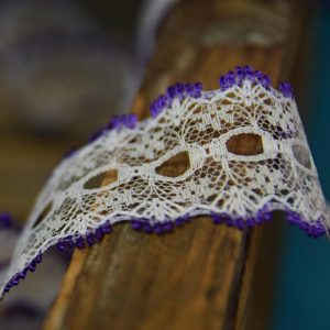 Knitting In Lace 44 Mtr Card Purple