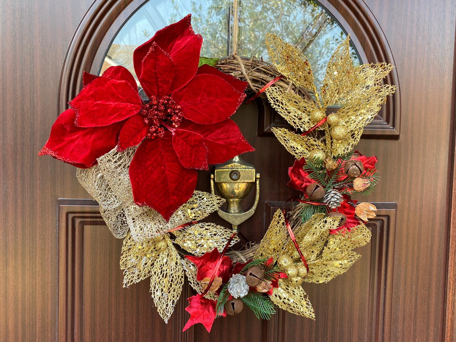 Rustic Small Xmas Gold And Red Leaf Wreath