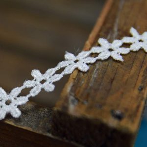 0.5" Daisy Lace 13.7 Mtr Card White - Click Image to Close